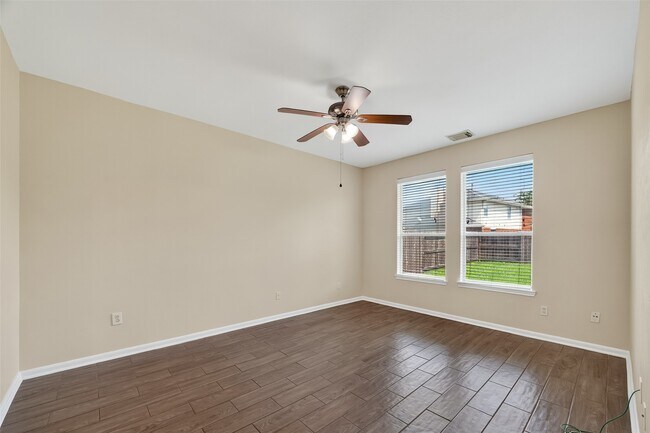 Building Photo - 2711 Shallow Falls Ct