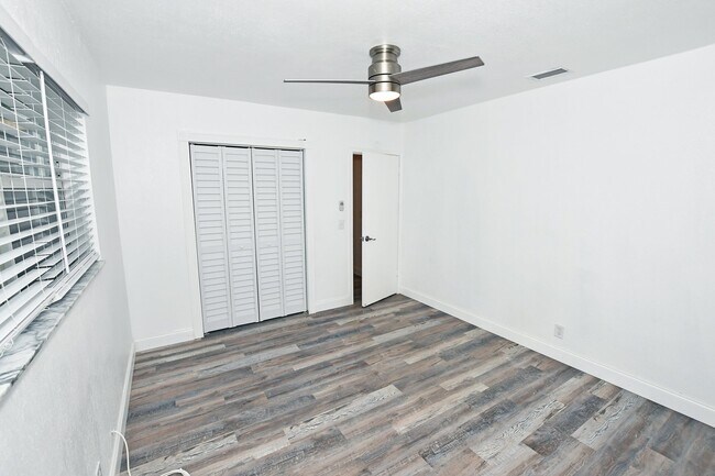 Building Photo - 270 NW 43rd St