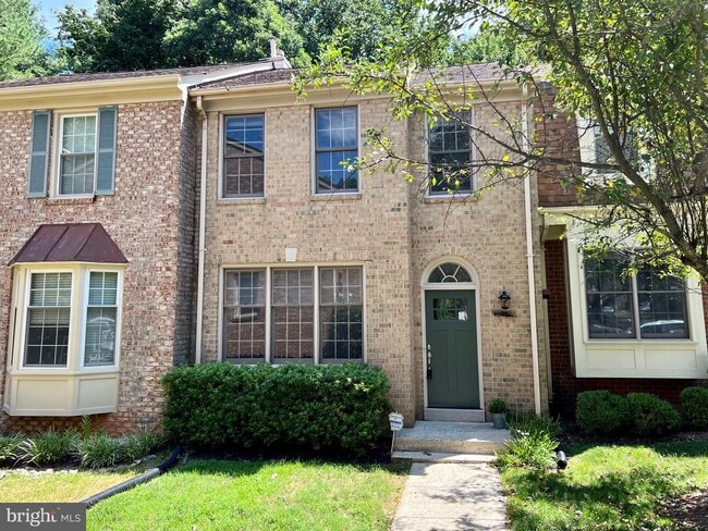 Building Photo - 10611 Pine Haven Terrace