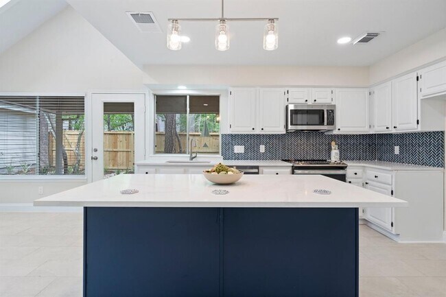 Building Photo - 49 W Southfork Pines Cir