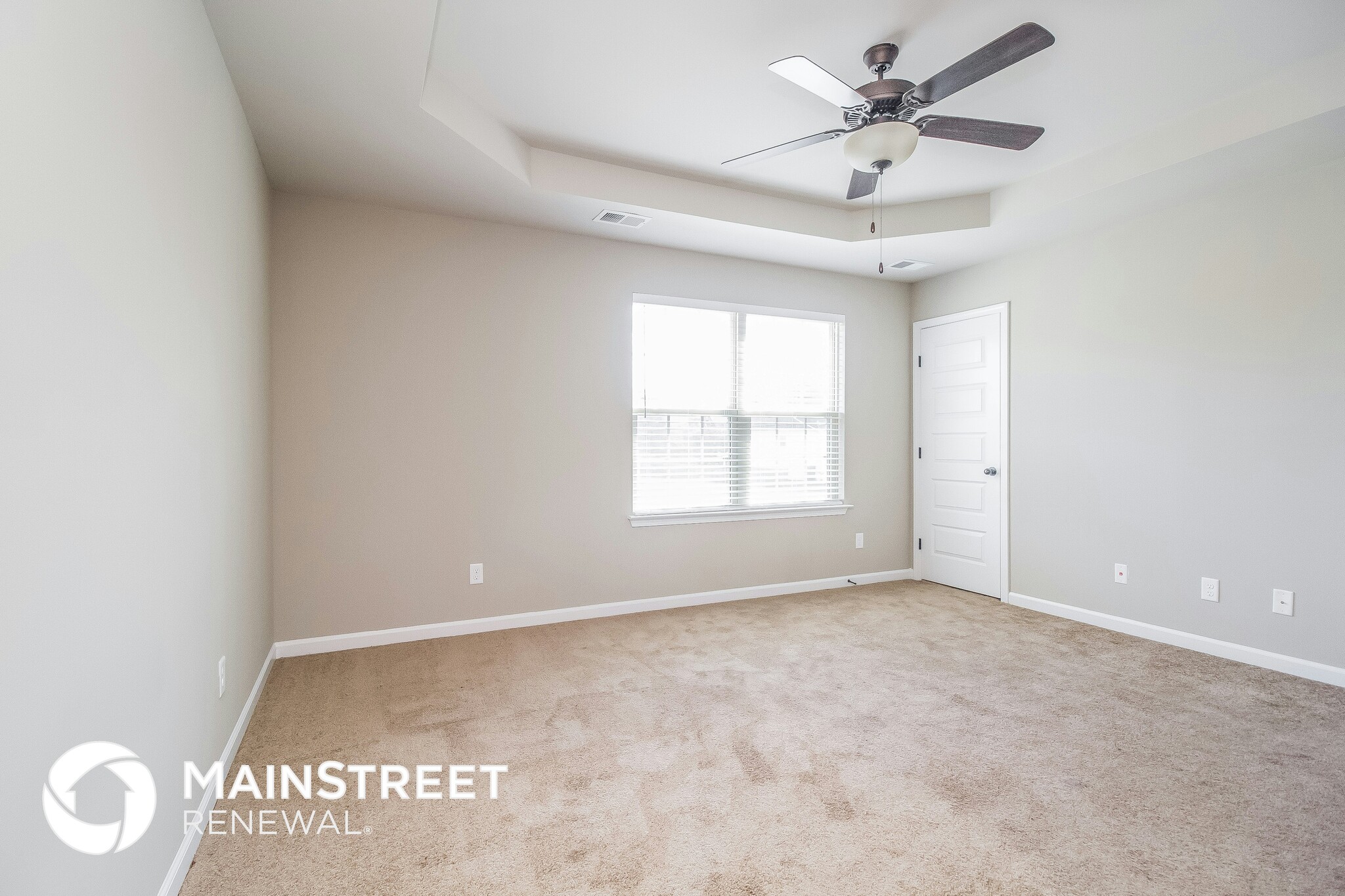 Building Photo - 153 Lyndhurst Dr
