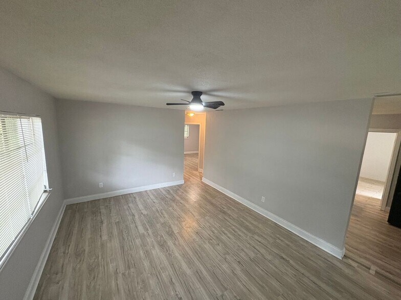 Building Photo - 20822 SW Marine Blvd