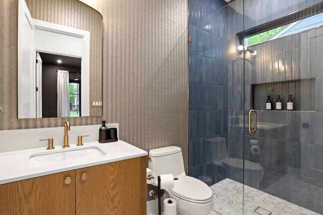 Building Photo - 8922 San Benito Way