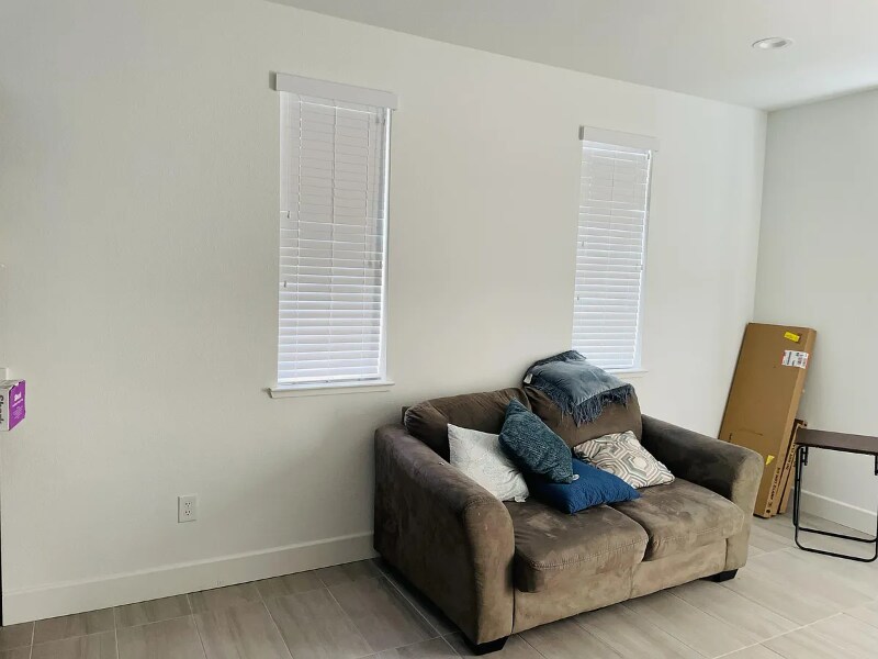 Building Photo - 169 Cider Cir