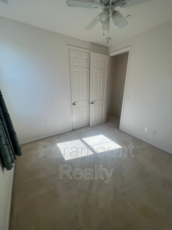 Building Photo - 4311 Gardenia St