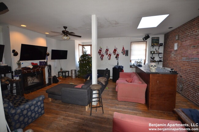 Building Photo - 486 Massachusetts Ave