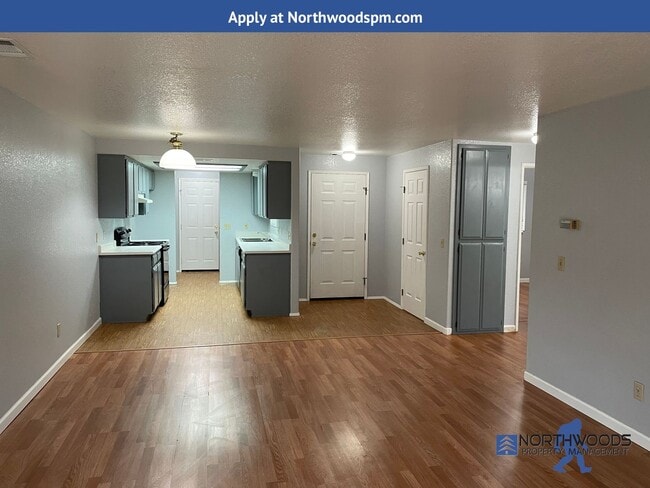 Building Photo - Nice 2 Bedroom 1 Bathroom Duplex-Grants Pass