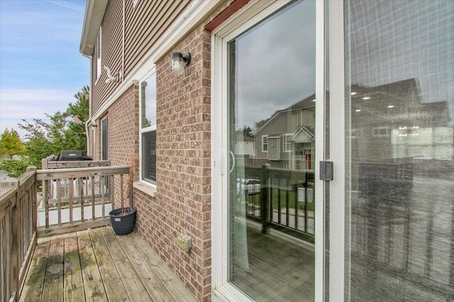 Building Photo - 912 Bradford Dr