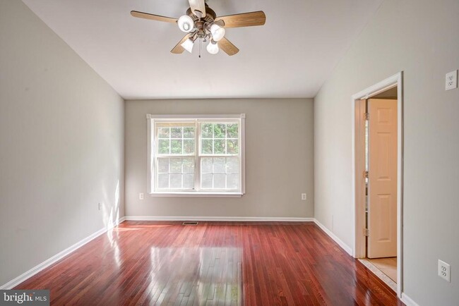 Building Photo - 4611 Kings Mill Way