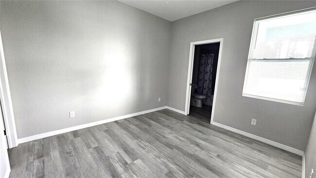 Building Photo - 10446 Kidron Ave