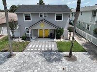 Building Photo - Beautiful JAX beach unit just steps from the beach!