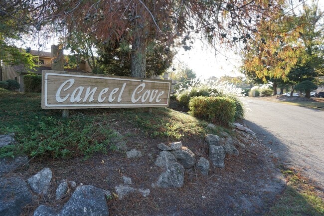 Building Photo - 2BR/2BA Townhome in Caneel Cove, Midtown W...