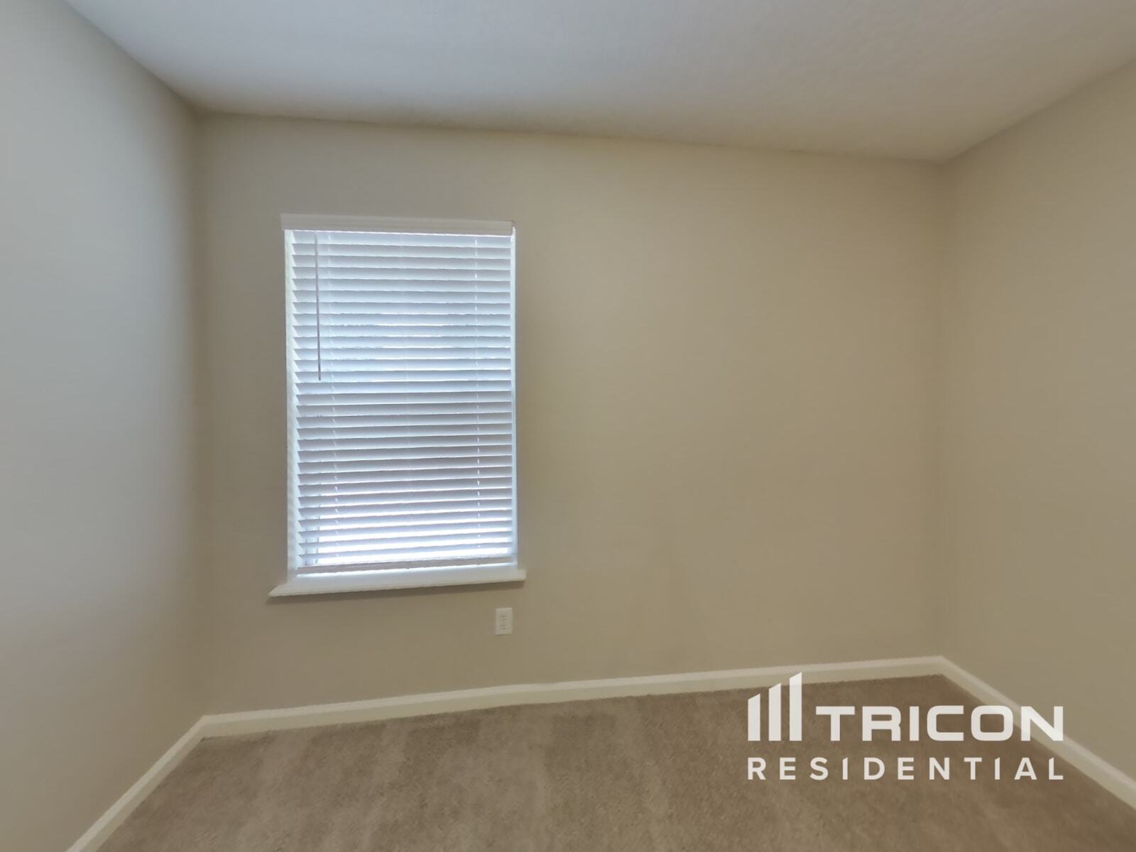 Building Photo - 746 Roland Lakes Dr