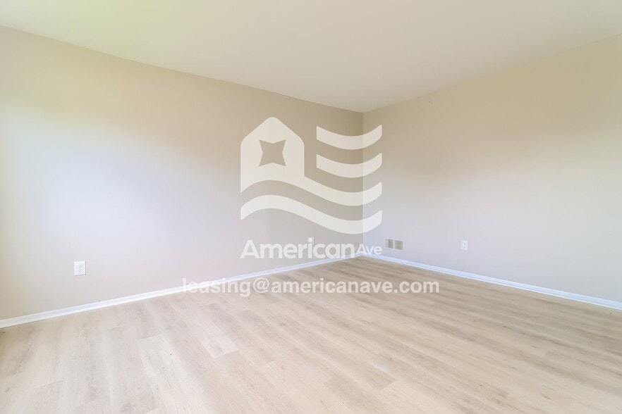 Building Photo - 21261 Abrahm St