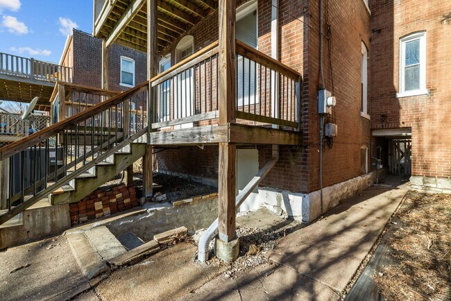 Building Photo - *MOVE IN SPECIAL* High end, 3 bedroom single family home in The Grove!