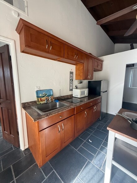 Building Photo - 12011 Browning Ave