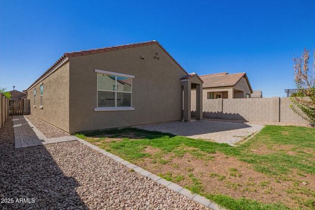 Building Photo - 40354 W Sunland Dr