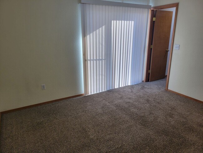 Building Photo - Townhouse in the Pines ***COMING SOON*** WILL PROCESS APPILCATIONS ON 3/5/26***