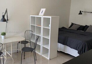 Building Photo - 6410 NW 105th Pl