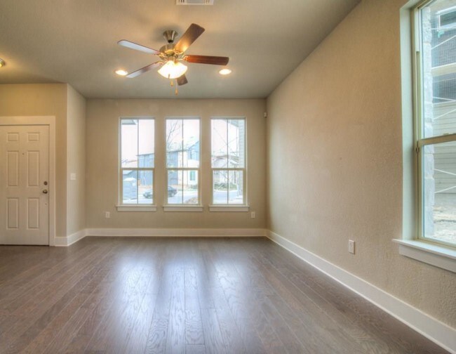 Building Photo - 7411 Pantherpaw St