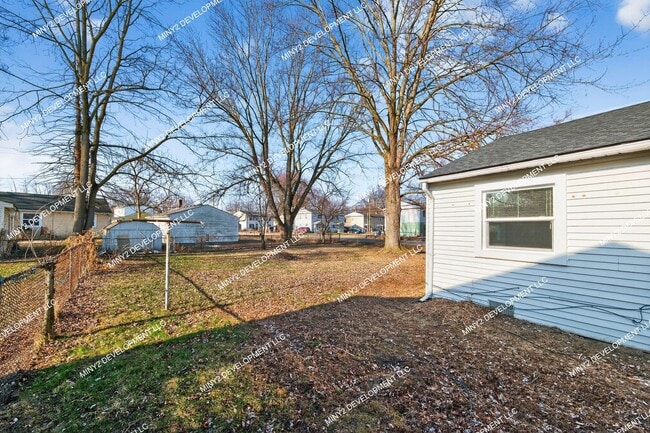 Building Photo - Completely Renovated 2-Bedroom Home in Westland!