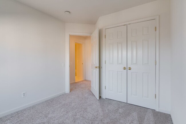 Building Photo - 6327 Dunn Ct