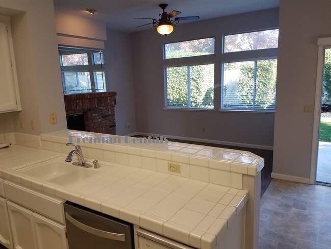 Building Photo - 105 Kilcairn Ct