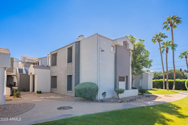 Building Photo - 9439 N 59th Ave