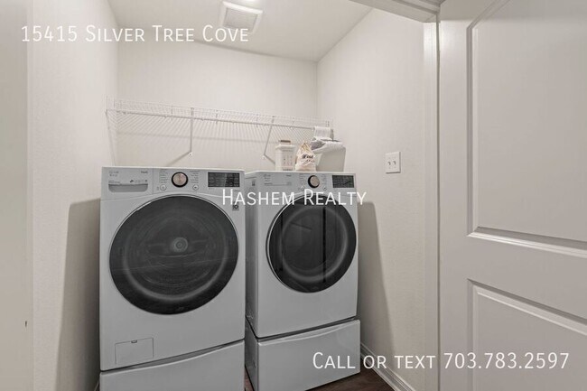 Building Photo - 15415 Silver Tree Cove