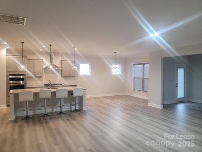 Building Photo - 1115 Kalli Dr