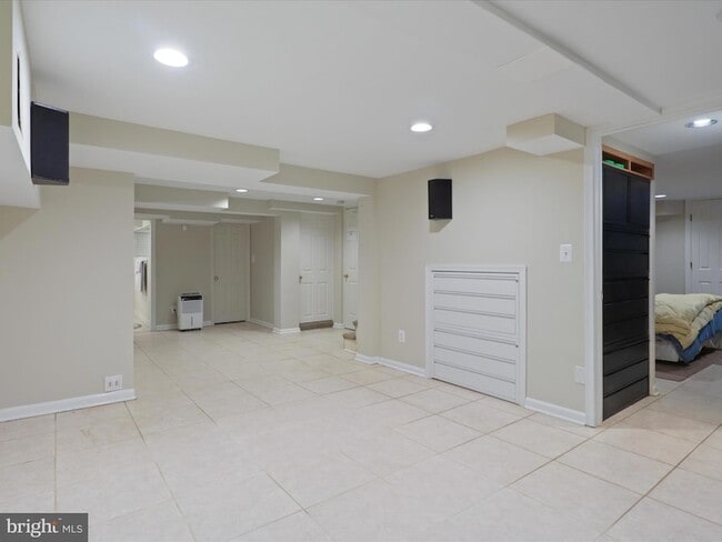 Building Photo - 4725 Rock Spring Rd