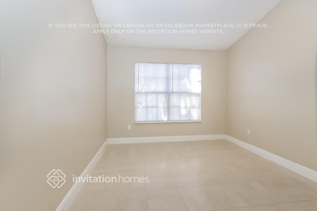 Building Photo - 8543 Dynasty Dr