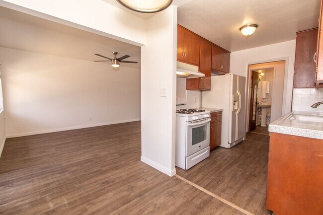 Building Photo - Charming 1 Bedroom / 1 Bath Apartment in Kensington w/ Garage