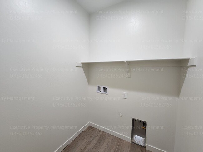 Building Photo - 8521 Grandy St
