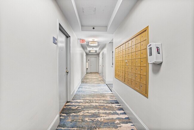 Building Photo - 534 Beacon St