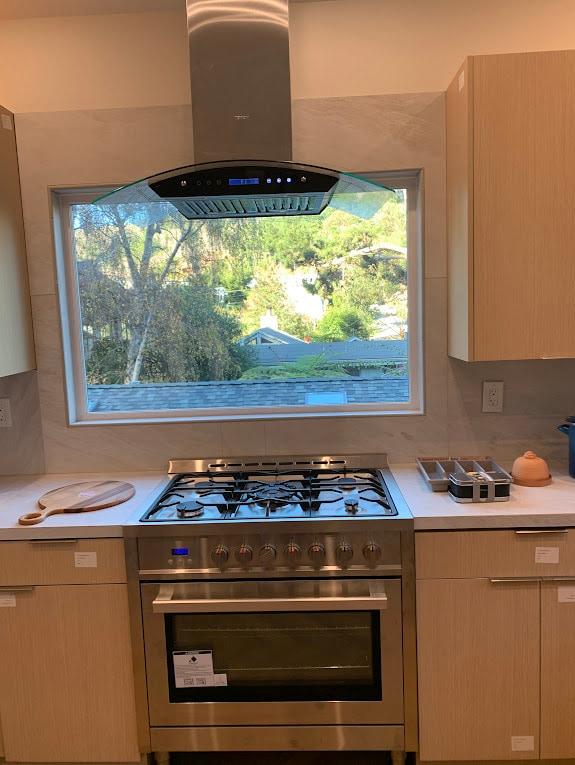 Building Photo - 220 Hiawatha Ave