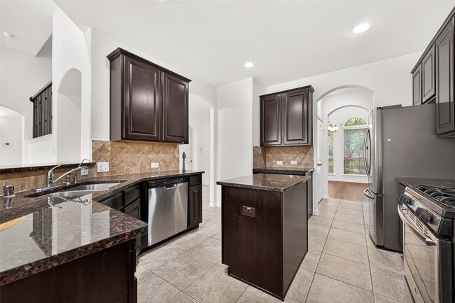 Building Photo - 17415 Sandalisle Ln