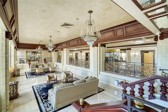 Building Photo - 2030 S Ocean Dr