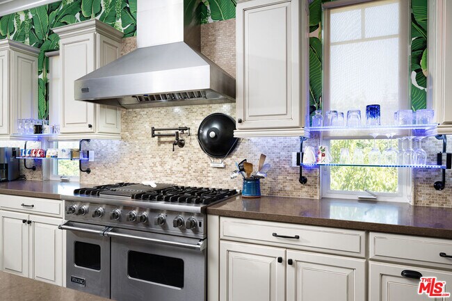 Building Photo - 9 Casaba Rd