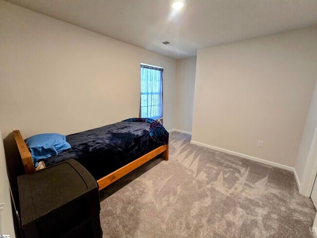 Building Photo - 246 Anna Gray Cir