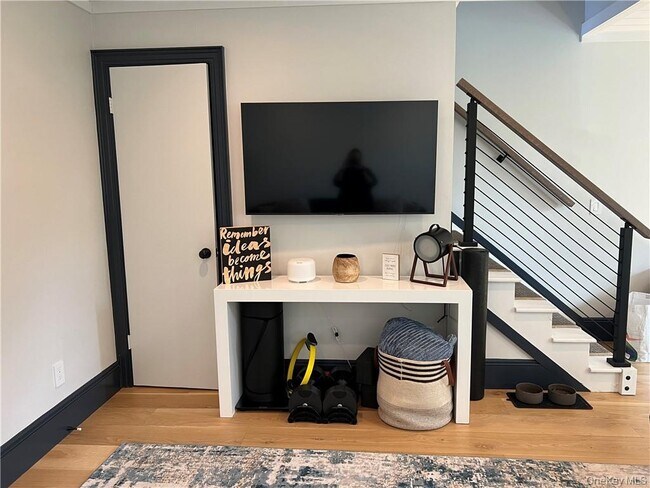 Building Photo - 255 Homestead Village Dr