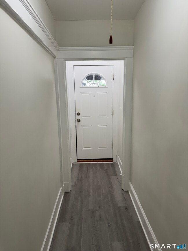 Building Photo - 393 Newhall St