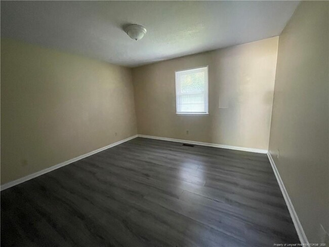 Building Photo - 4956 Fieldcrest Dr