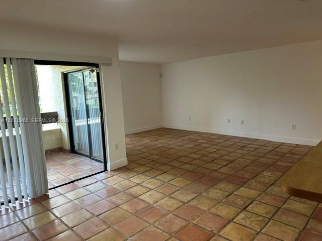 Building Photo - 8860 SW 123rd Ct