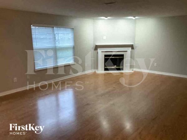 Building Photo - 8145 Lawrence Woods Pl