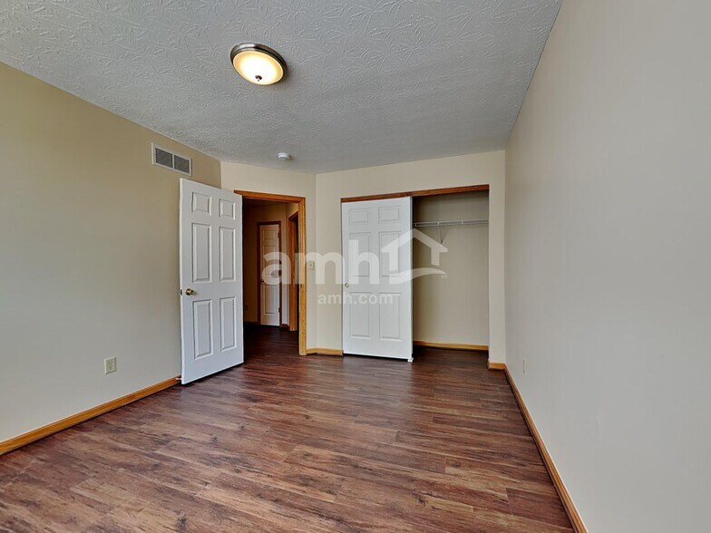 Building Photo - 942 Legacy Ct