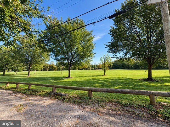 Building Photo - 3753 Mark Dr