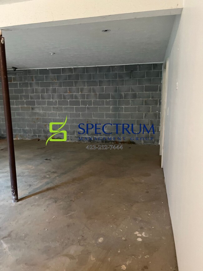 Building Photo - 2069 Lindsey Ln