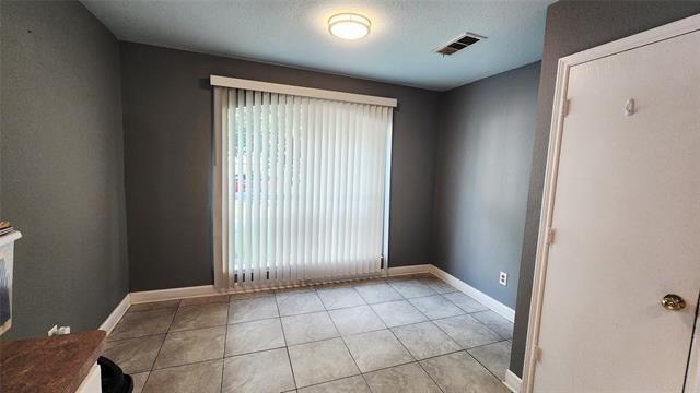 Building Photo - 2131 Coelum Ct