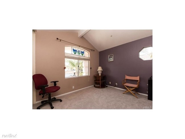 Building Photo - 9878 Via Esperanza